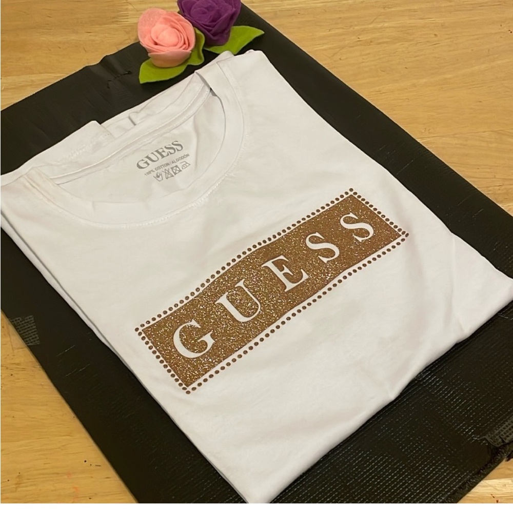 GUESS T-shirt size L